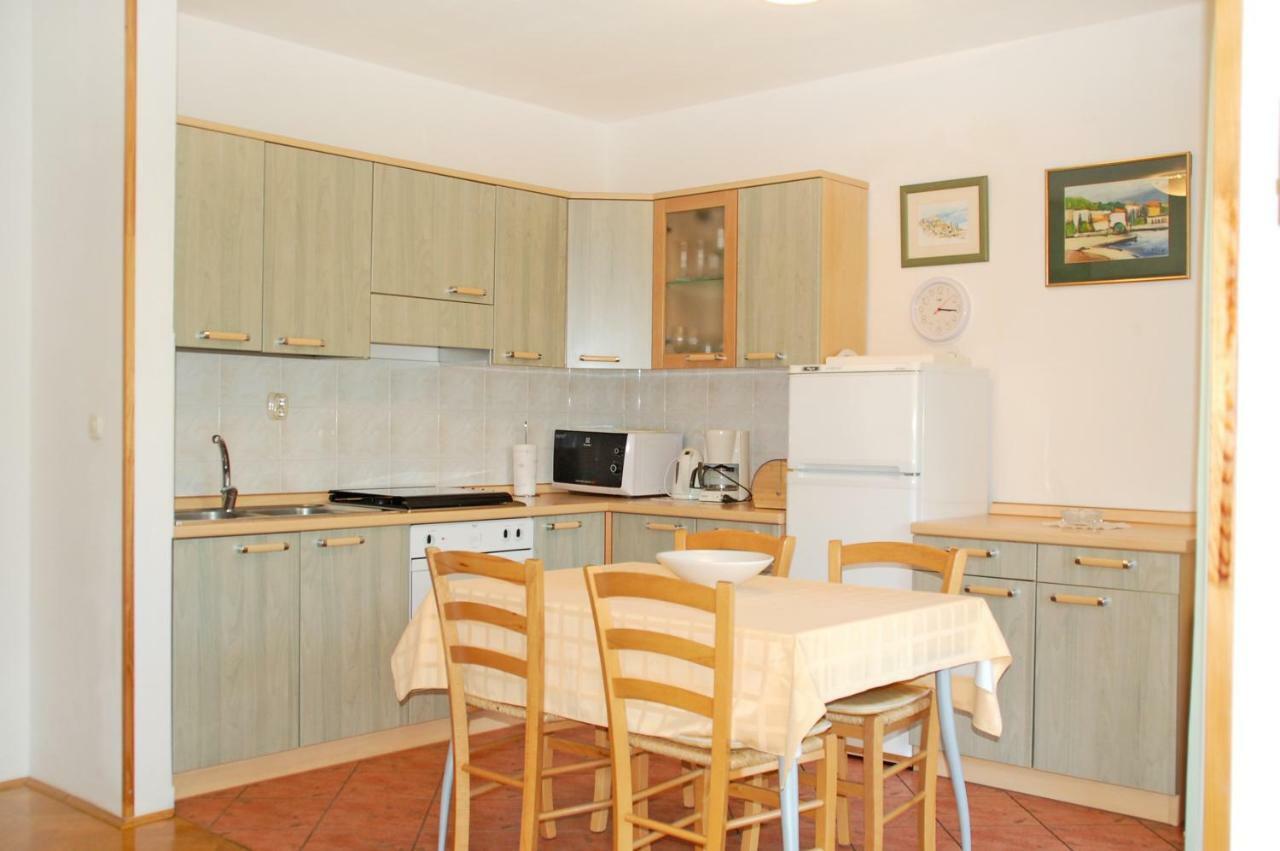 Apartment Branko Ičići Buitenkant foto