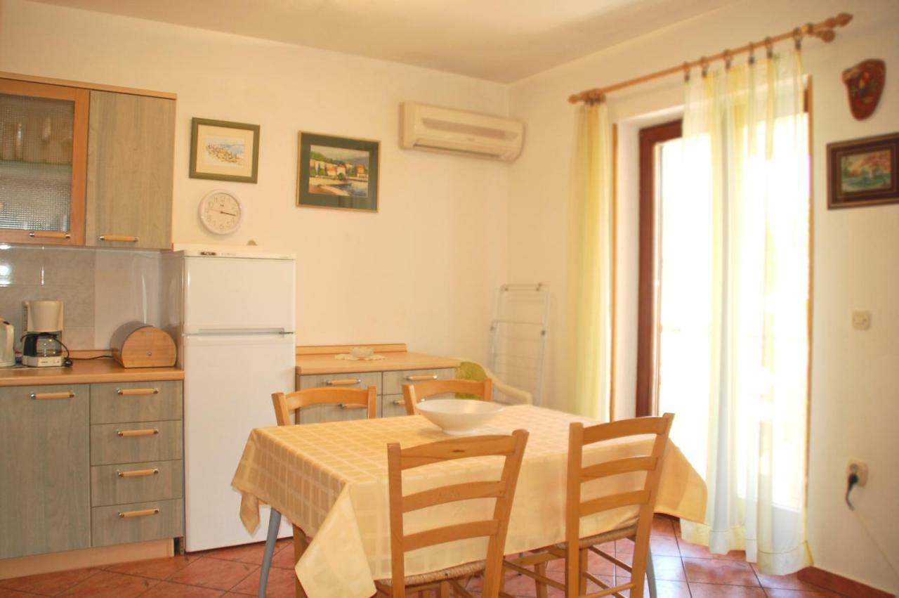 Apartment Branko Ičići Buitenkant foto